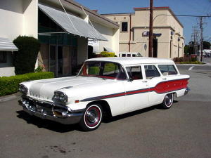 1958 Pontiac Safari Station Wagon