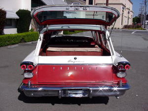 1958 Pontiac Safari Station Wagon